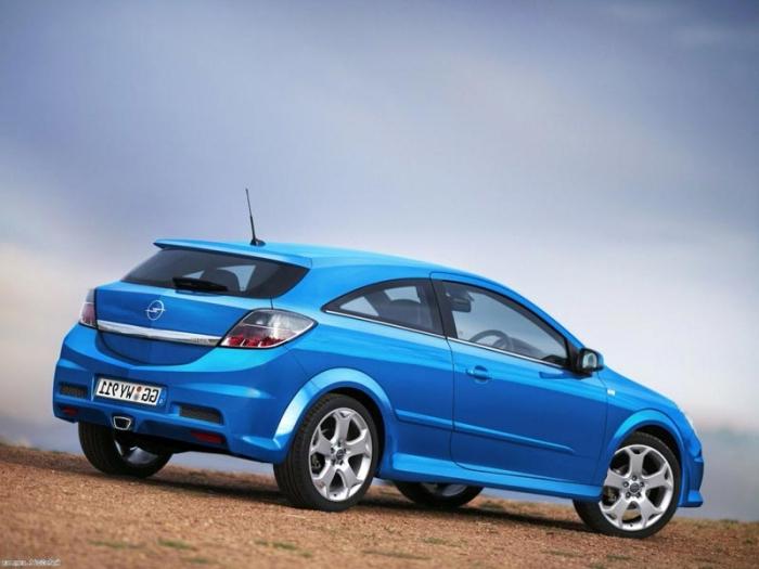 Opel Astra (2012 g.V.). tanım