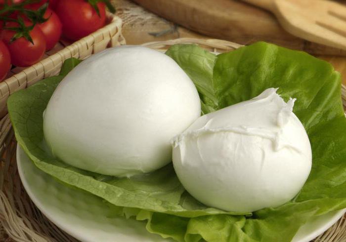 Seçmek daha iyi olan Yunan salatası peyniri için mi? Orijinal tarifler