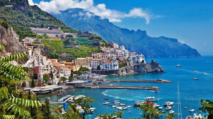 İtalya'nın Amalfi Sahili