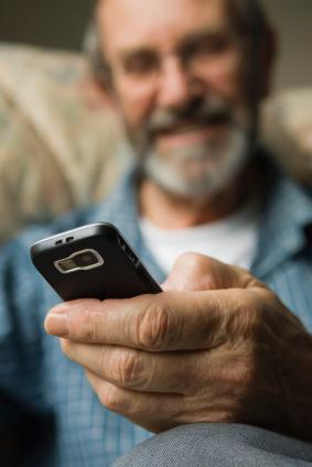 Yaşlılar için cep telefonu ne olmalıdır